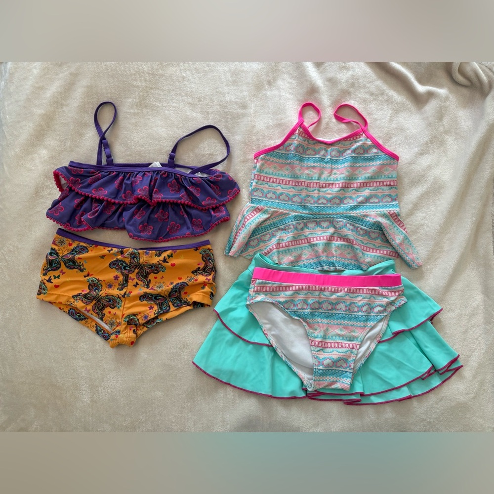 Girls swimsuits. Size 7/8